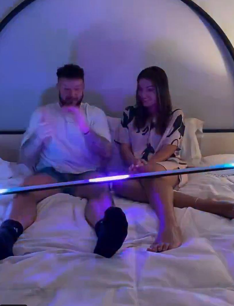 Že super svetlá do spálne.